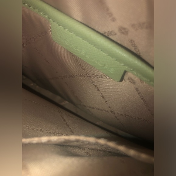 Michael Kors Jet Set Logo Crossbody Bag - Picture 6 of 7